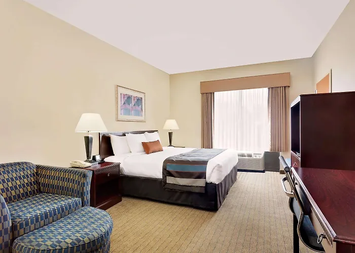 Wingate By Wyndham Destin